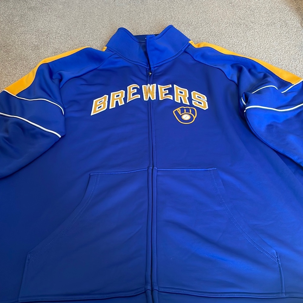 Milwaukee Brewers zip up jersey style jacket size XL